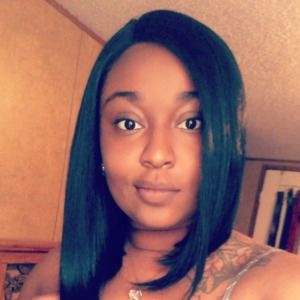 Meet your Posher, Alexis